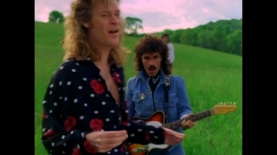 Daryl Hall And John Oates - Missed Opportunity
