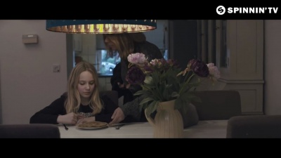 Cr3on、DeepMe - Shiver