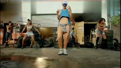 Veronica Vega、Pitbull - Veronica Vega