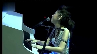 G.E.M. 邓紫棋 - Fallin