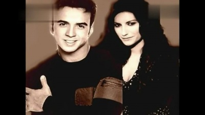 Luis Fonsi、Laura Pausini - Todo Vuelve A Empezar