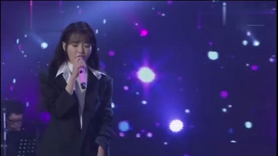 아이유 (IU) / 오혁 (吴赫) - 사랑이 잘 (Live At 32nd Golden Disc Awards 2018/01/10) (Can't Love You Anymore)