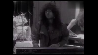winger - Headed For A Heartbreak
