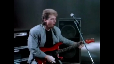 Toto - Angel Don't Cry