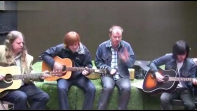 Edwyn Collins - It Dawns On Me (live版)