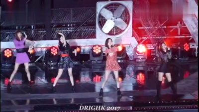 BLACKPINK - 玩火