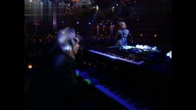 Donna Summer - Someone to Watch Over Me (from VH1 Presents Live & More Encore!) (Live)