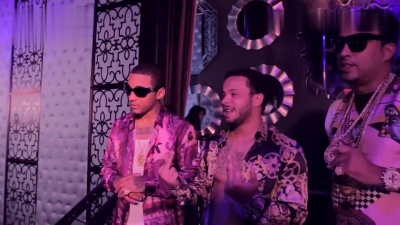 Kirko Bangz、French Montana - Shirt By Versace