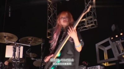 飞天 - 初音未来2018魔法未来，镜音双子这个开唱换装我是服气的
