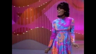 Dionne Warwick - This Girl's In Love With You
