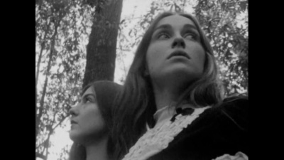 Zella Day、Weyes Blood - Holocene