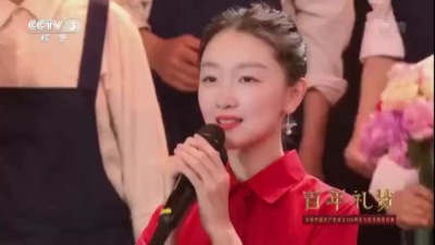 周冬雨、王一博 - 年轻的朋友来相会