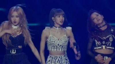 BLACKPINK - BOOMBAYAH