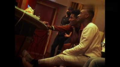 Jon Batiste、Abi Bernadoth - WE ARE