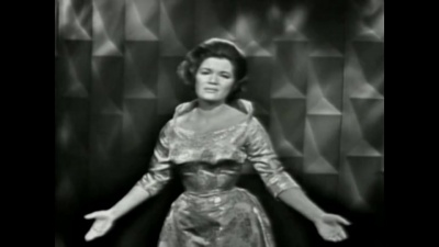 Connie Francis - Don't Break The Heart That Loves You