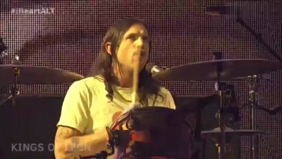 Kings of Leon - Crawl + Waste a Moment + Time in Disguise + Sex on Fire + Find Me + Closer + Use Somebody + The Bandit
