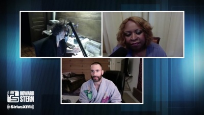 BiteClub - 【猴姆独家】骚当终于有居家现场了！#Adam Levine#最新居家现场自弹自唱Peter Gabriel热单In Your Eyes！骚当穿着睡袍唱哦！超级可爱！哈哈哈~~
