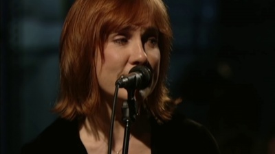 九品搞笑 - John Prine and Iris DeMent - In Spite of Ourselves (Live From Sessions at West 54th)