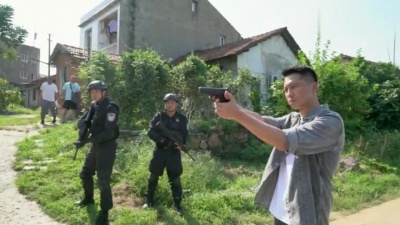 影视大网罗 - 《我们这十年》 发布杀青特辑