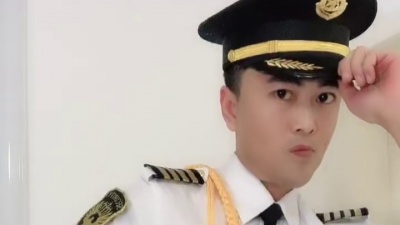 草莓味鸡胸肉 - 接着揍乐，接着舞。#制服控