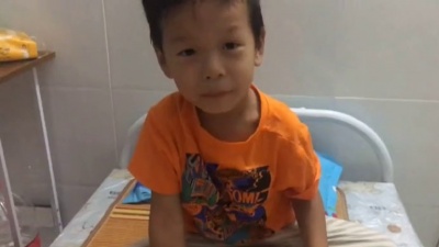 爱唱歌的小贤 - 单亲跃跃：妈妈不要我了？今天是母亲节，我的妈妈会出现吗？
