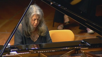 Martha Argerich - Schumann: Kinderszenen, Op. 15 - VI. Wichtige Begebenheit