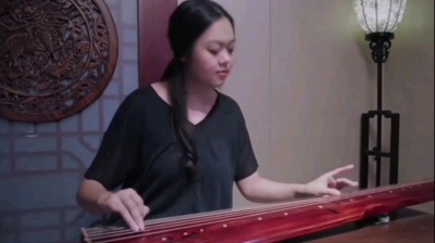 幽中竹 - 古琴老师姜 美小姐姐古琴弹奏俄罗斯名曲《莫斯科郊外的晚上》。