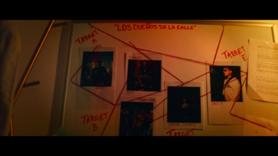Omar Courtz、Jhayco、Dei V、Myke Towers、YOVNGCHIMI - LOS DUEÑOS DE LA CALLE