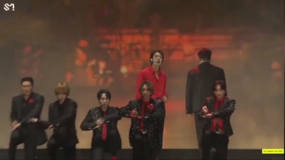 SUPER JUNIOR - Black Suit