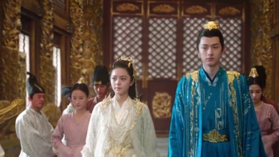 影视大网罗 - 《玲珑》开播，以少女玲珑为视角，展现了更加清晰的故事线