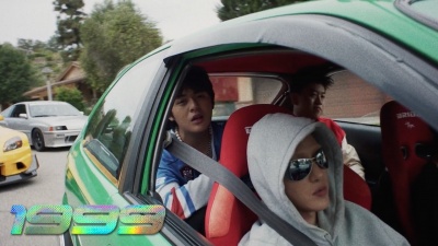 Zion.T、Rich Brian、Warren Hue、1999 WRITE THE FUTURE - WORLD STOP TURNING (feat. Warren Hue)