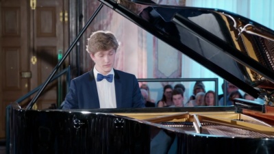 Jan Lisiecki - Mozart: 12 Variations in C Major on &quot;Ah, vous dirai-je Maman&quot;, K. 265/300e - Var. 1