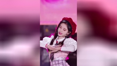 往昔忆尽红 - #鞠婧祎 兄弟们，我就喜欢这样的，你们呢？