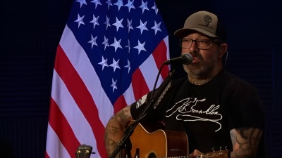 Aaron Lewis - Everybody Talks To God