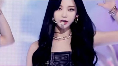 Wu远江 - 莫叫姐姐 - 风中有朵雨做的云 (DJheap九天版) 孤独向心里问