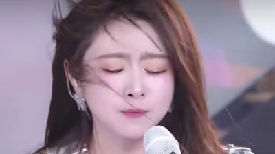 菲儿 - 爱别太深
