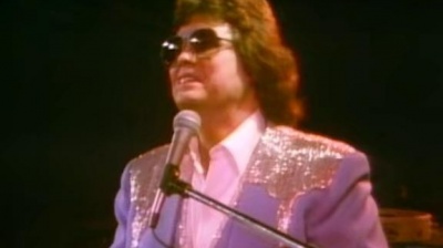 ronnie milsap - (There's) No Gettin' Over Me