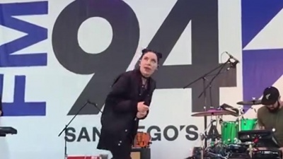 大漠丽影 - Bishop Briggs《Mercy》2016现场版