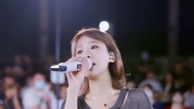 踏过荒骨 - 小阿七西楼儿女