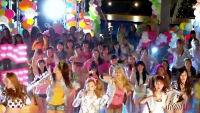 少女时代 - LOVE & GIRLS