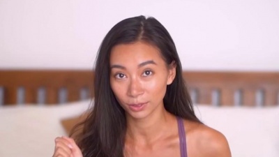 周六野Zoey - 【周六野】床上瑜伽 | 基础拉伸加强柔韧性，改善驼背圆肩腰酸背痛