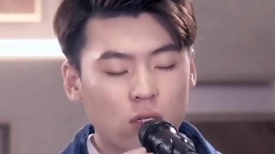 阿达西 - 杨烁与隔壁老樊同台，两大烟嗓合唱《多想在平庸生活拥抱你》