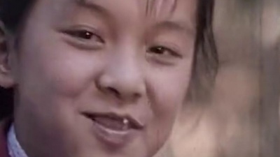 白纱群爱音乐 - 老电影《樱》主题曲《妈妈，看看我吧》，李谷一演唱，感人，催泪