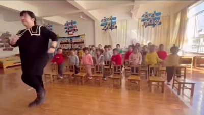 娱乐少女 - 加沃特舞曲枪身版 #幼儿园这么嗨 #一群小可爱