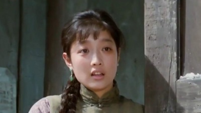 怀旧金曲 - 终于找到这首歌曲《秋千》，80年代火遍全国，一个时代的记忆