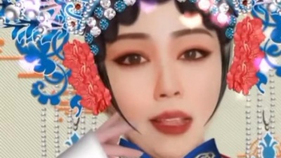 女明猩粥粥 - 人生如戏，只有唱出戏里的味道，才能笑看人生，一段京剧《苏三起解》分享给朋友们，希望大家聆听与喜欢！