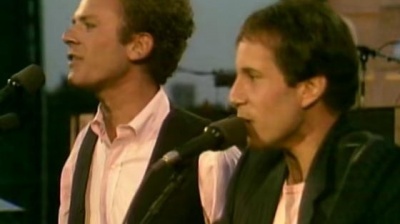 Simon & Garfunkel - Mrs. Robinson (from The Concert in Central Park)