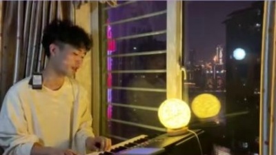 爱吃巧乐兹 - 侧脸