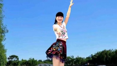 健身广场舞 - 最新最简单32步《水兵舞》适合初学者，这广场舞一看就会