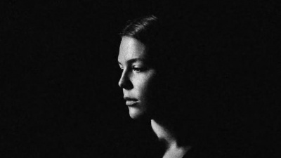 Maggie Rogers - (Does It Feel Slow?)